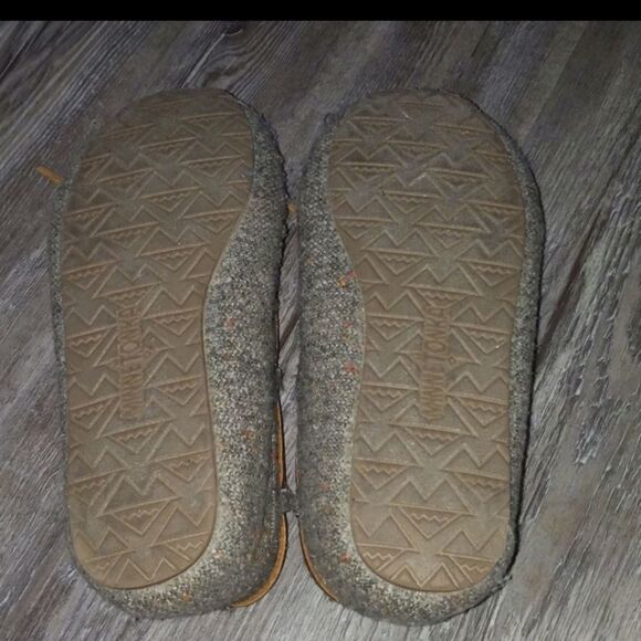 Minnetonka grayish tweed moccasins Sz 8. EUC only worn a few times - Picture 6 of 8